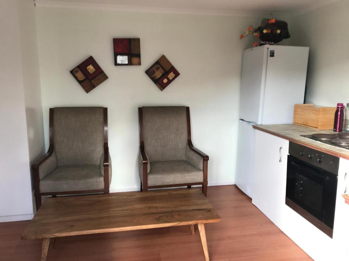 Cosy Cottage Annex In Fairlop Ίλφορντ Εξωτερικό φωτογραφία