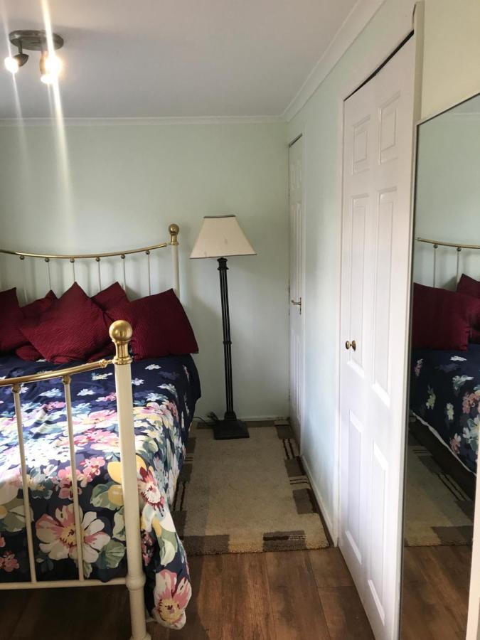 Cosy Cottage Annex In Fairlop Ίλφορντ Εξωτερικό φωτογραφία