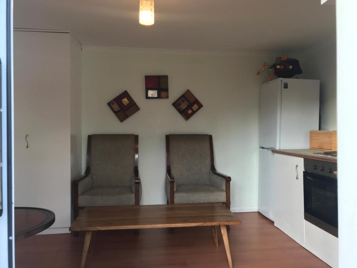 Cosy Cottage Annex In Fairlop Ίλφορντ Εξωτερικό φωτογραφία